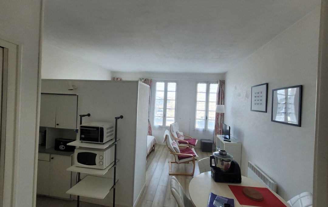 AGENCE IMMOBILIERE DE L'HOTEL DE VILLE : Appartement | ROCHEFORT (17300) | 27 m2 | 99 900 € 